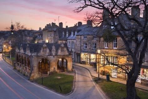 Cotswold Chic Retreats "Jacinabox" Central Chipping Campden-Parking-Garden Bagian luar foto
